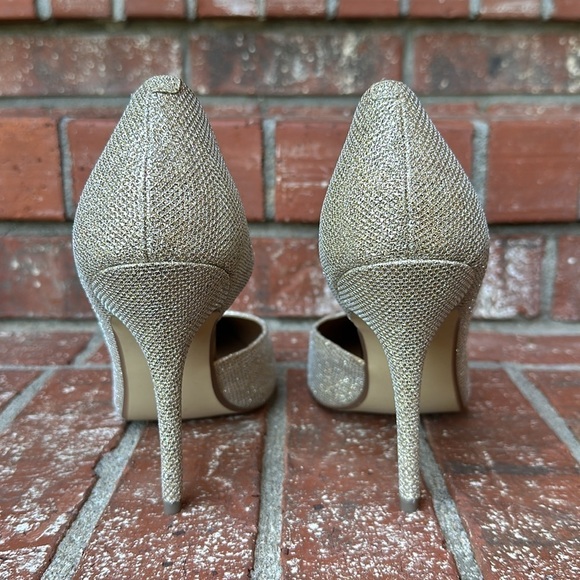 Steve Madden Gold Glitter Daancer Pumps Women's Size 10 - Picture 5 of 8